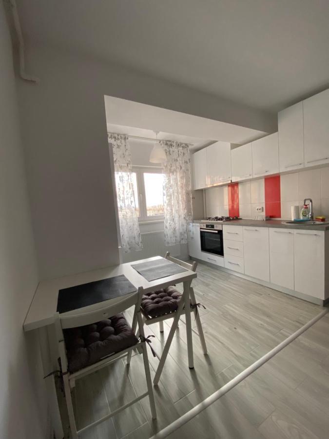 Zian Flat Lägenhet Bukarest Exteriör bild